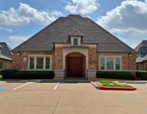 Medical office building Plano TX front entry at 7508 San Jacinto Place