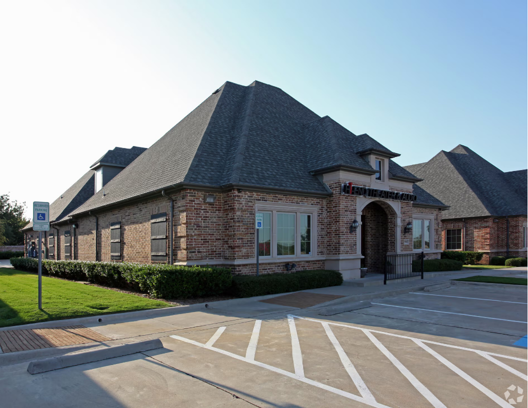 Exterior side view of medical office building Plano TX at 7508 San Jacinto Place