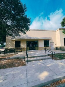 Front entrance of Fallbrook Medical Plaza at 11321 Fallbrook Drive, Houston, TX